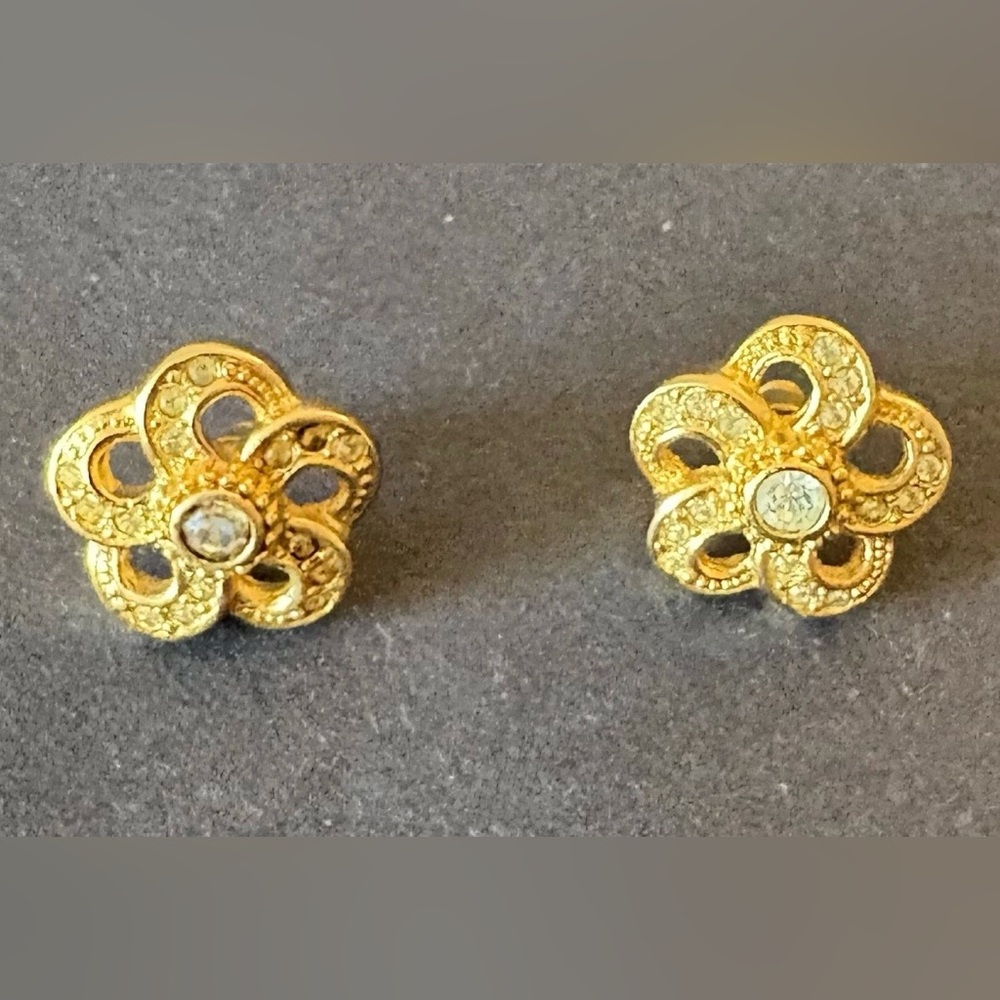 Vintage Christian Dior Camellia Rose Flower Rhinestone 14k Gold Post Earrings - Picture 3 of 6